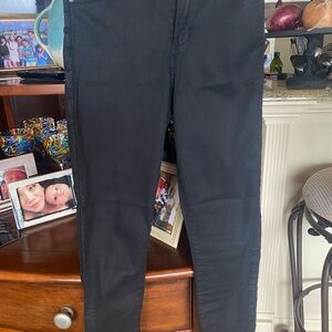 Guess Women's Skinny Jeans - Black